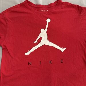Nike Air MICHAEL JORDAN Shirt No 23 CHICAGO BULLS In Flight Youth XL (13-15)RED